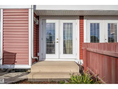 #53 4707 126 AV NW photo 36