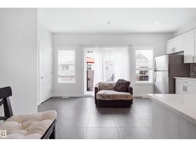 22 723 172 ST SW photo 10