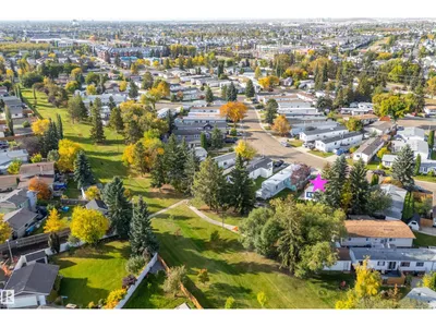 #39 12604 153 AV NW photo 36
