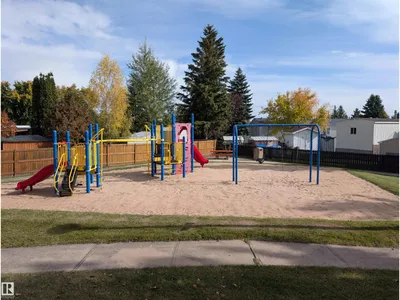 #39 12604 153 AV NW photo 41