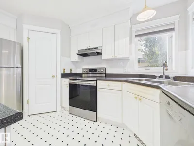 3 HARDCASTLE PL photo 25