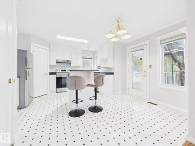 3 HARDCASTLE PL photo 30