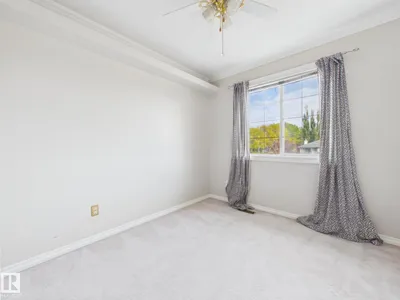 3 HARDCASTLE PL photo 40