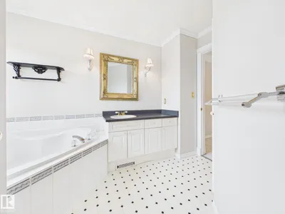 3 HARDCASTLE PL photo 36