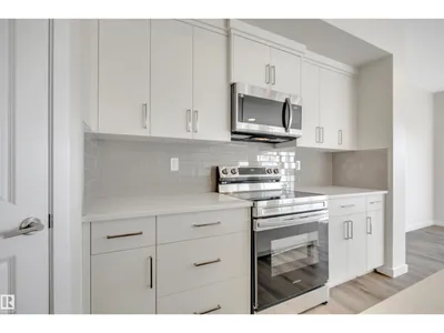 5439 Hawthorn RU SW photo 10