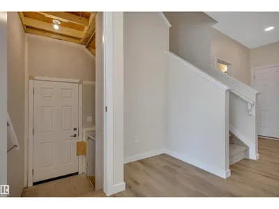 5439 Hawthorn RU SW photo 38