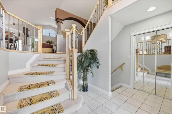 764 HALIBURTON CR NW photo 3