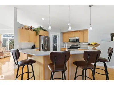 764 HALIBURTON CR NW photo 6