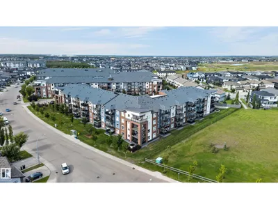 #131 5504 SCHONSEE DR NW photo 43