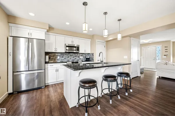 4478 ANNETT CM SW photo 3
