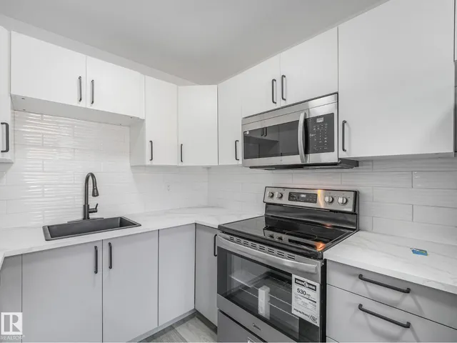 152 LONDONDERRY SQUARE SQ NW, Edmonton