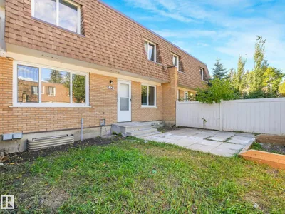 152 LONDONDERRY SQUARE SQ NW photo 29