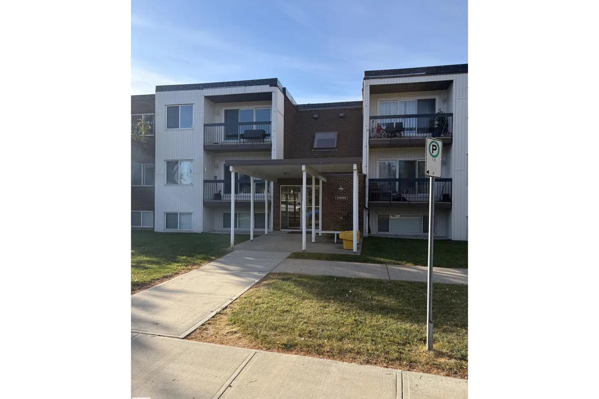 Royal Gardens (Edmonton) exterior