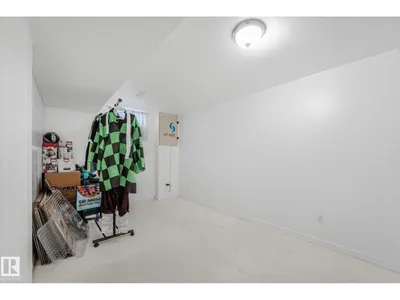 5914 91 AV NW photo 38