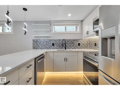 8823-8825 95 ST NW photo 5