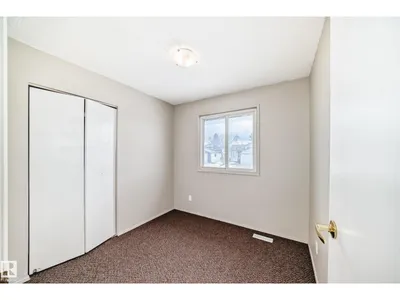 8516 190 ST NW photo 22