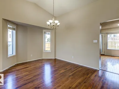 3908 28 AV NW photo 13