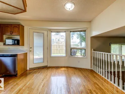3908 28 AV NW photo 15