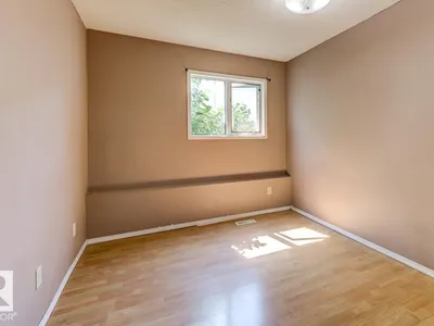 3908 28 AV NW photo 30