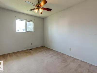 3908 28 AV NW photo 31