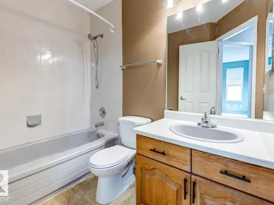 3908 28 AV NW photo 33