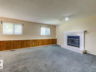 3908 28 AV NW photo 37