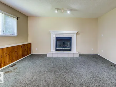 3908 28 AV NW photo 38