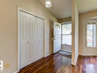 3908 28 AV NW photo 5