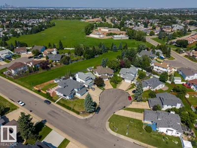 3908 28 AV NW photo 57