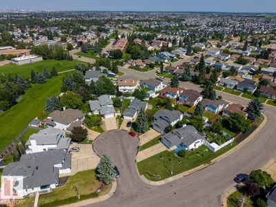 3908 28 AV NW photo 58