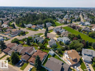 3908 28 AV NW photo 59
