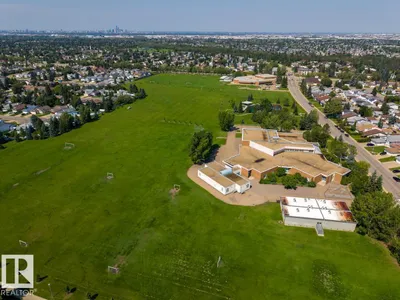 3908 28 AV NW photo 62