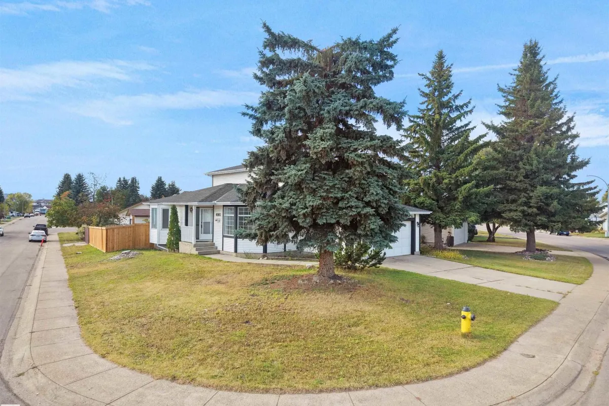 4103 28 AV NW exterior