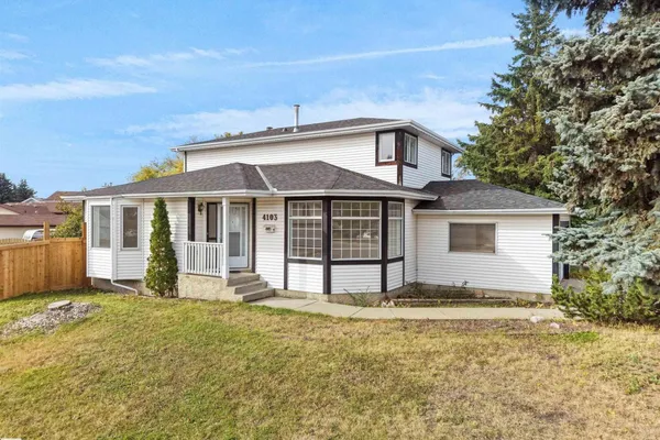 4103 28 AV NW photo 3