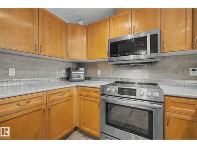 #303 530 HOOKE RD NW photo 4