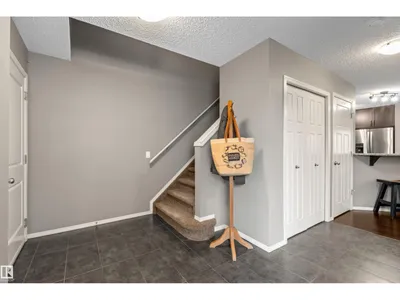 8 ROYAL ST photo 5
