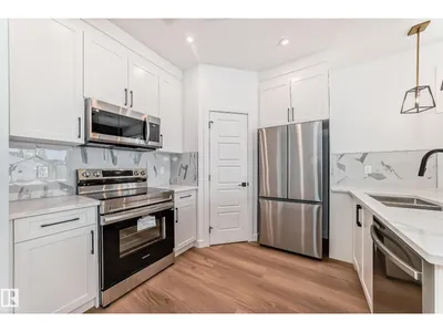 11519 & 11521 67 ST NW photo 5
