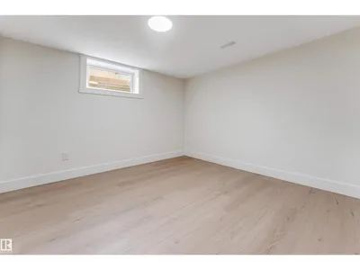 12811 135 ST NW photo 42