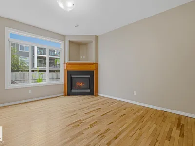 11612 11 AV SW photo 6