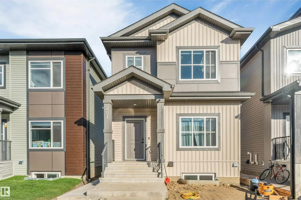 207 25 ST SW exterior