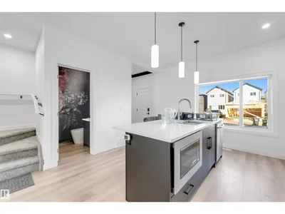 207 25 ST SW photo 13
