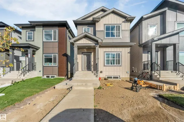 207 25 ST SW photo 2