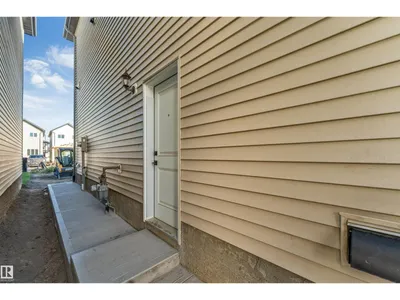 207 25 ST SW photo 28
