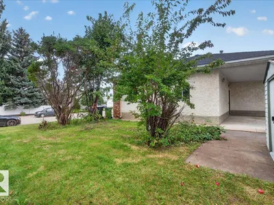 2907 49 ST NW photo 48