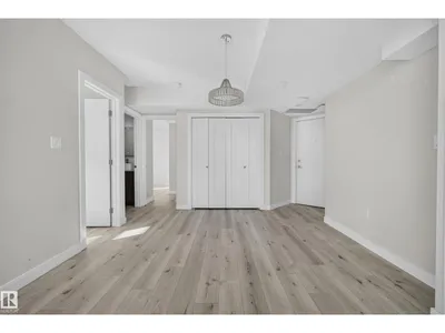 #405 10227 115 ST NW photo 15