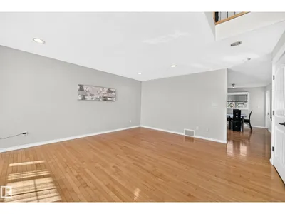 11832 173 AV NW photo 29