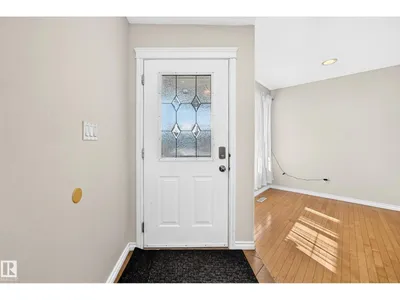 11832 173 AV NW photo 5