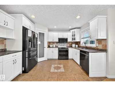 11832 173 AV NW photo 7
