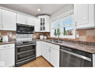 11832 173 AV NW photo 9