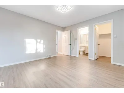 3940 33 ST NW photo 27